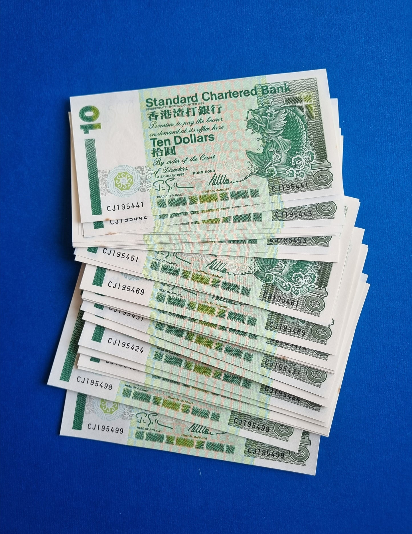 Hong Kong old design 10 dollar bill UNC price for each bill SCB.